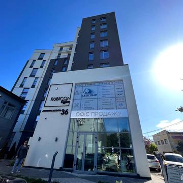 Весняна вул., 36