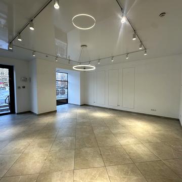 Андрія Мельника вул., 10 к2