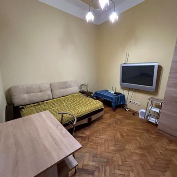 Мирона Тарнавського вул. (Кутузова), 5