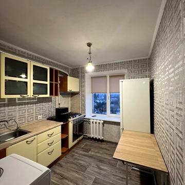 Баяна вул., 8