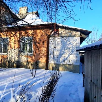 Степана Бандери вул. (Кузнєцова), 11