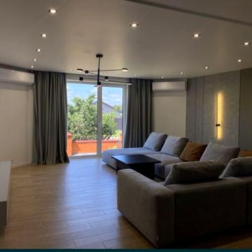 Яблунева вул., 27