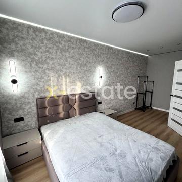 Перлинна вул., 11