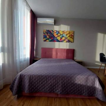 Регенераторна вул., 4