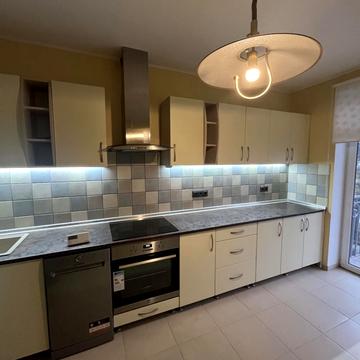 Адольфа Добрянського вул., 4