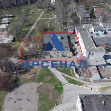 Бочарова вул., 12-Б