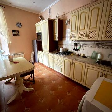 Шептицьких вул., 22