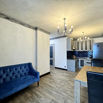 Салютна вул., 2к1