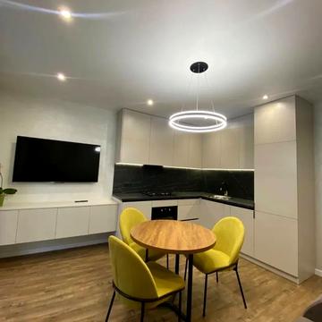 Сімейна вул., 6