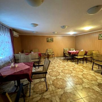 Старомостова пл. (Миколи Островського), 2