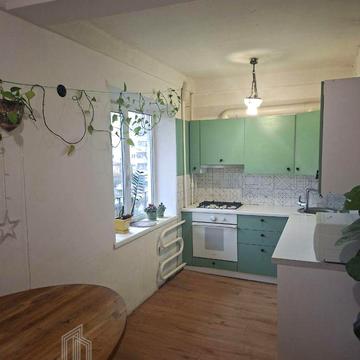 Дніпровська набережна вул., 9-А