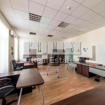 Богдана Хмельницького вул., 33/34