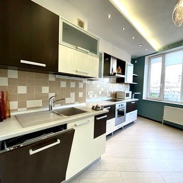 Шевченка просп., 4б