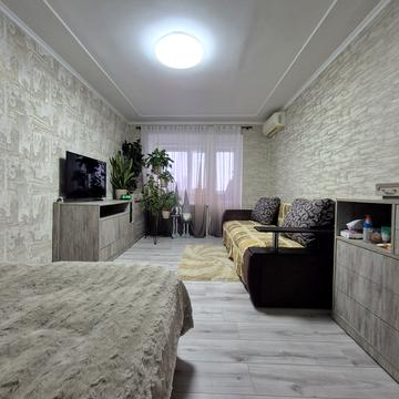 Яскрава вул. (Тверська), 13