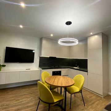 Сімейна вул., 6