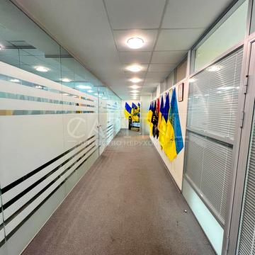 Спортивна пл., 3В