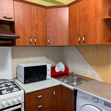 Володимира Великого вул. (Артема), 32