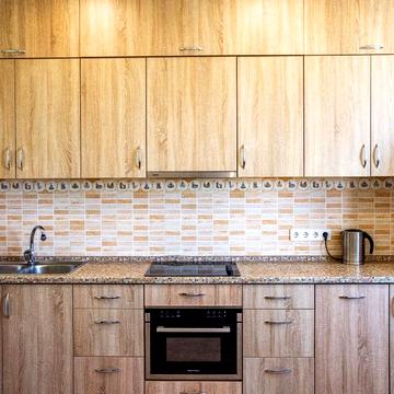 Деміївська вул., 13