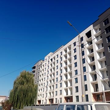 Володимира Івасюка вул., (Будинок 1)