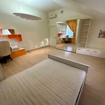 Ніла Армстронга вул. (Казакова), 23