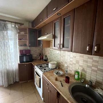 Івана Миколайчука вул., 10