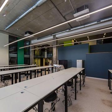 Олександра Мишуги вул., 10