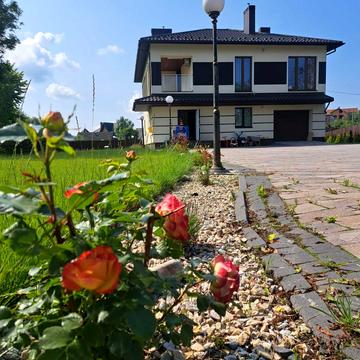 Успенська вул.