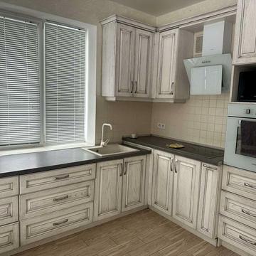 Першотравнева вул., 15