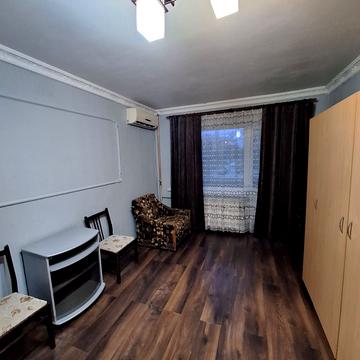 Тролейбусна вул., 13