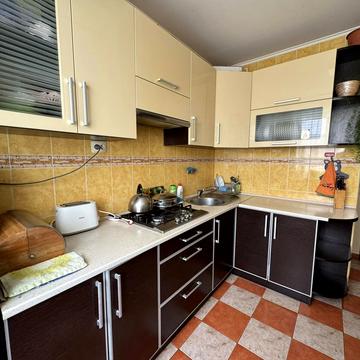 Польова вул., 17