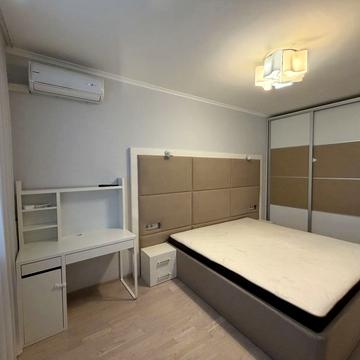 Авіаконструктора Ігоря Сікорського вул. (Танкова), 1