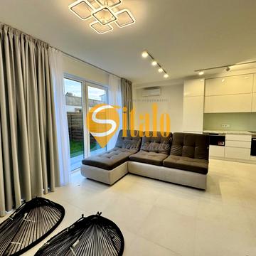 Центральна вул.