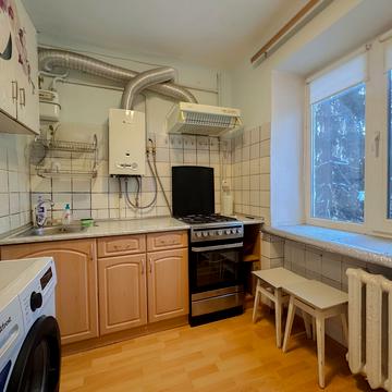 Степана Бандери вул., 24