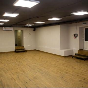 Праведників Світу вул., 45