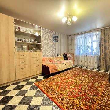 Червона вул., 8