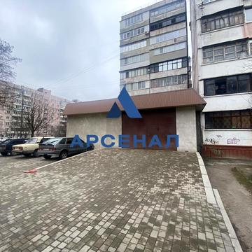 Дніпровські Пороги вул., 19