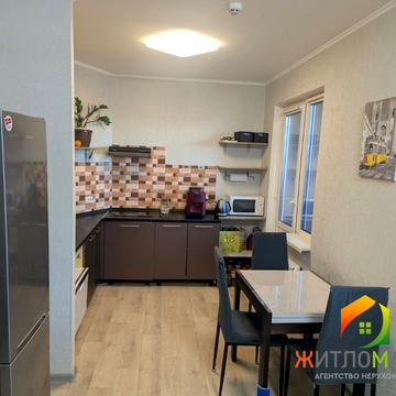 Софії Русової вул., 1