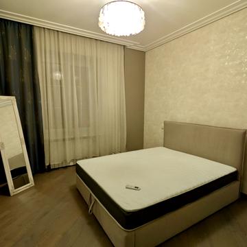 Велика Васильківська вул. (Червоноармійська), 132