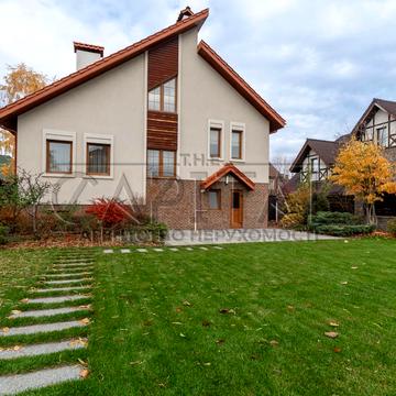 Квіткові Луки вул., 10