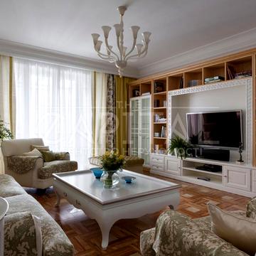 Олександра Кониського вул., 76-78