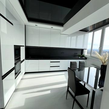 Рівненська вул., 10