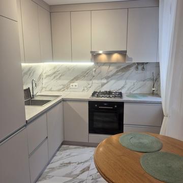 Тершаковців вул. (), 2