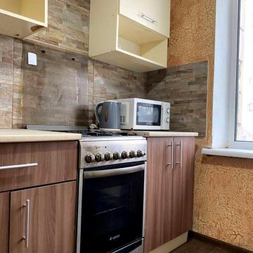 Олександра Махова вул. (Жолудєва), 1