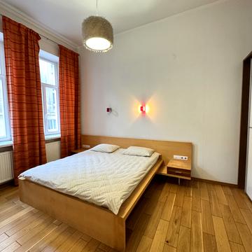 Братів Рогатинців вул., 12