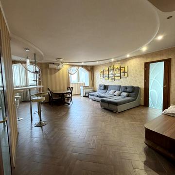 Євгена Чикаленка вул., 59