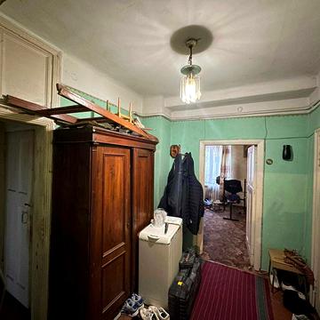 Віденська вул. (Дмитра Карбишева), 1