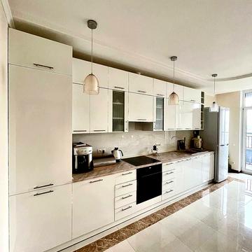 Кадетський Гай вул., 10