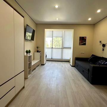 Мольєра вул., 77