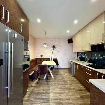 Василя Стуса вул., 42