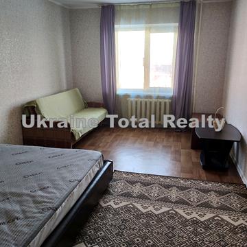 Олександри Екстер вул. (Марини Цвєтаєвої), 3